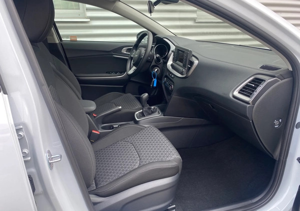 Kia Ceed cena 93900 przebieg: 4800, rok produkcji 2023 z Świętochłowice małe 277